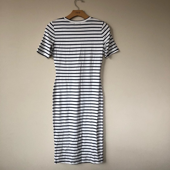 NWT-Black & White striped Bodycon dress - Picture 3 of 8
